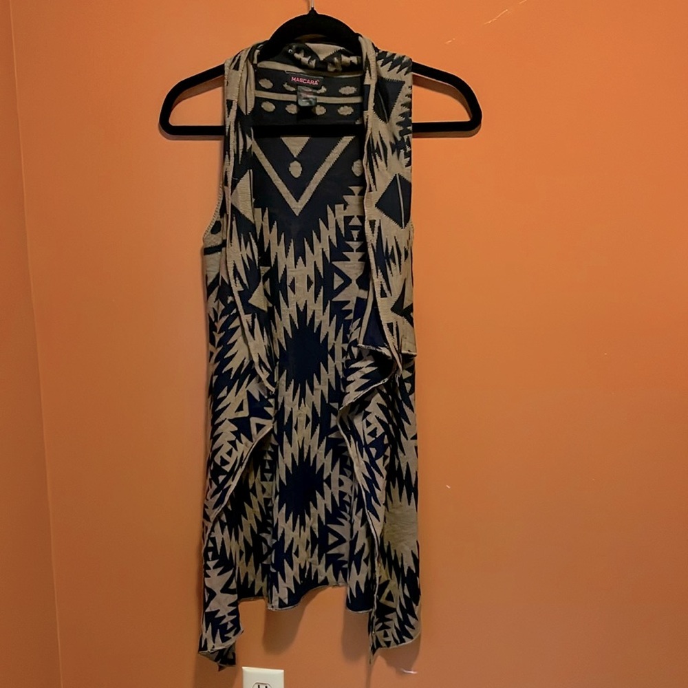 Mascara| cardigan vest| size M| brown and black shawl | southwestern pattern